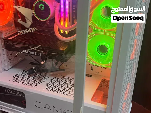 كيس بيسي من شركة GAMEON ابيض مع المتحكم و 7 مراوح فيه ميزة فتح الكيس كما الباب  تهوئه ممتازه جدا