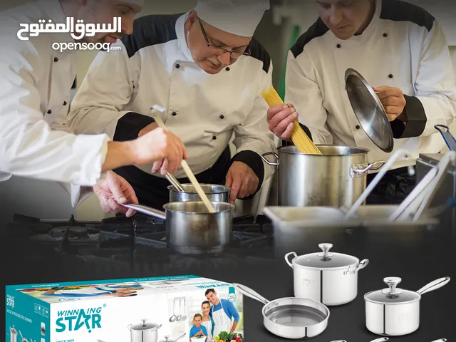 مجموعة قطع من أواني الطهي المصنوعة من الفولاذ المقاوم للصدأ