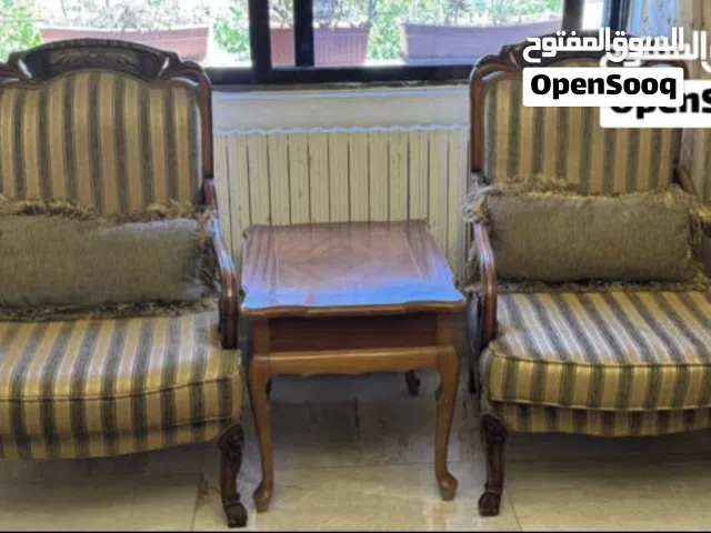 طقم كنب بحاله ممتازه