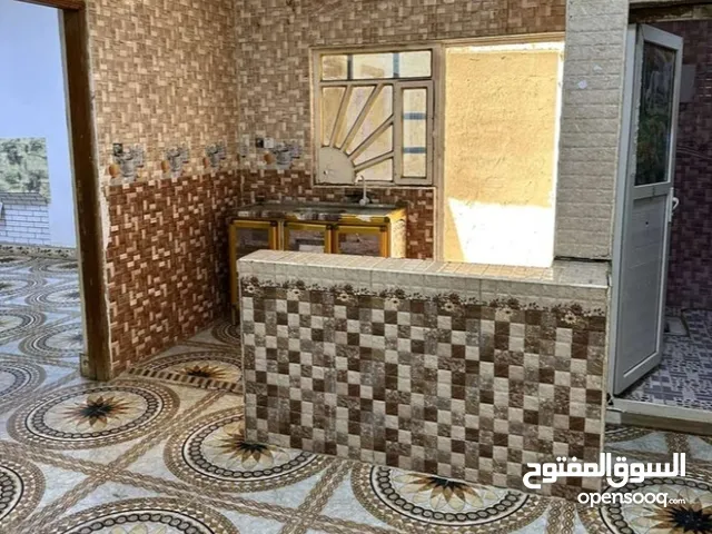 مشتمل أرضي معزول للإيجار في المطيحة يؤجر للعوائل الصغيرة فقط