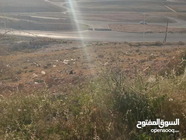 ارض مساحة 839 متر سكني مرتفعة و كاشفة من المالك مباشرة