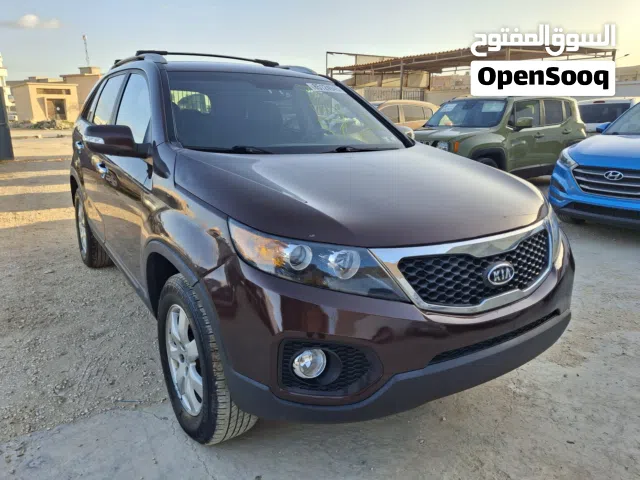 kia سيرنتو ثلاث صفات 2013