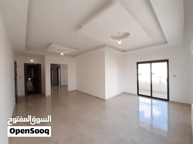 شقة طابق اول بمساحة 150م في ابو سوس الدربيات مقابل مسجد عبداللّٰه بن سلام بسعر استثماري