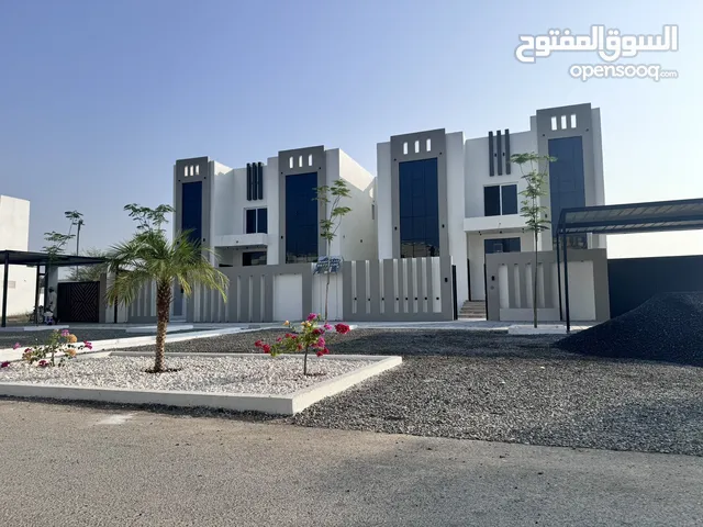 310 m2 5 Bedrooms Villa for Sale in Al Batinah Sohar