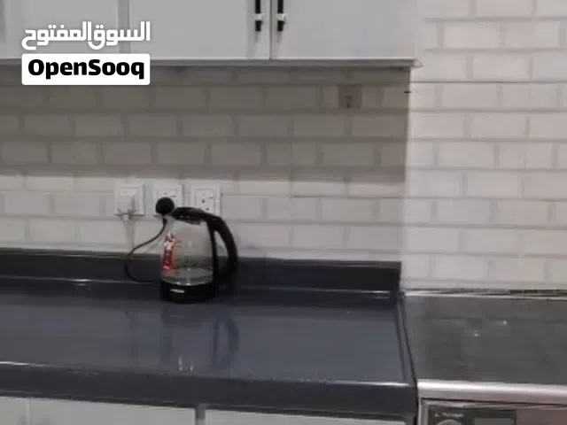 مطبخ شبه جديد للبيع