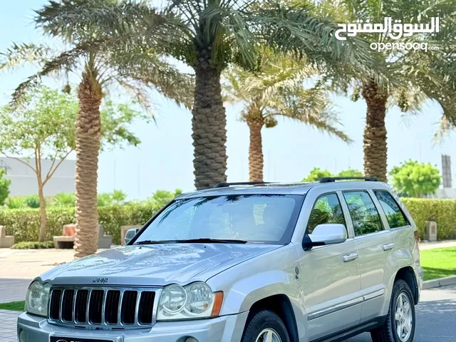 Jeep Grand Cherokee 4WD  LIMITED EDITION  year 2005 Full Option model with Sunroof  Neat & Clean