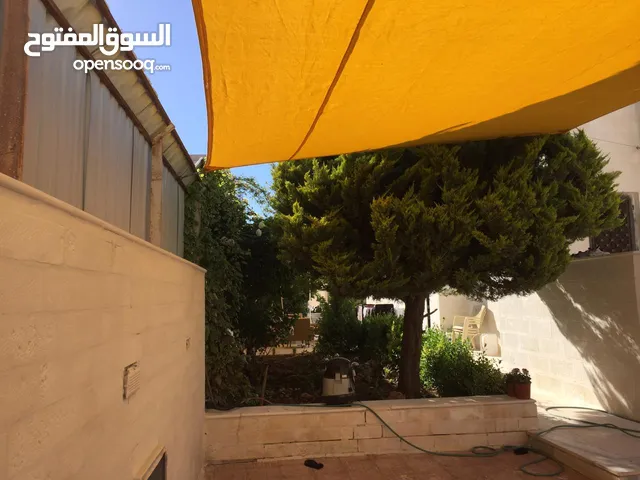 635m2 More than 6 bedrooms Townhouse for Sale in Amman Al Muqabalain