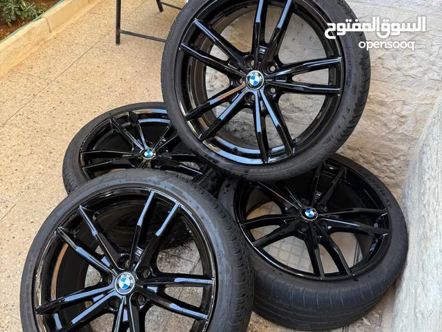 جنوط 19 انش لل بي ام دبليو وكاله اصليات من الشركه مع كواشيكهم للبيع بسعر طري bmw