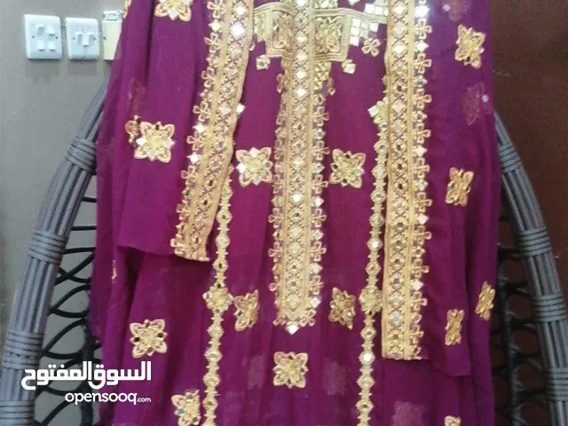 ملابس بلوشية