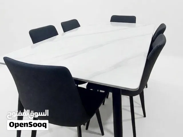 للبيع طاولة 6 اشخاص استخدام بسيط بحالة جديدة