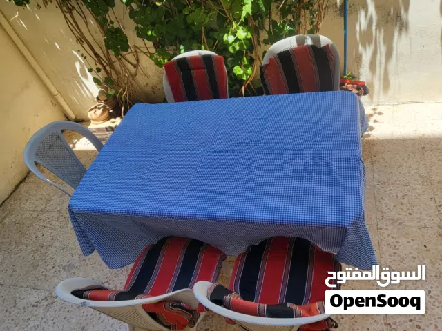 طاولة مطبخ  او حديقة للبيع