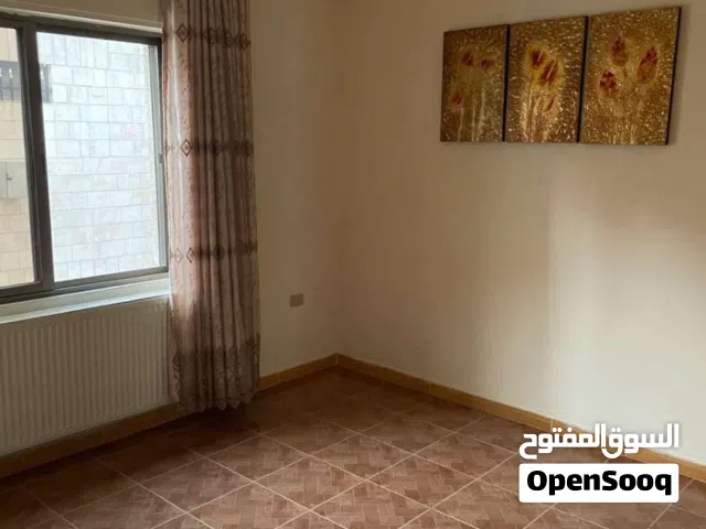شقه طابق اول متوفر مصعد