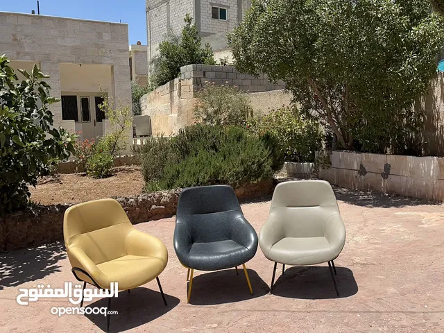 كرسي طبي + جلد طبيعي . متوفر منه كميه
