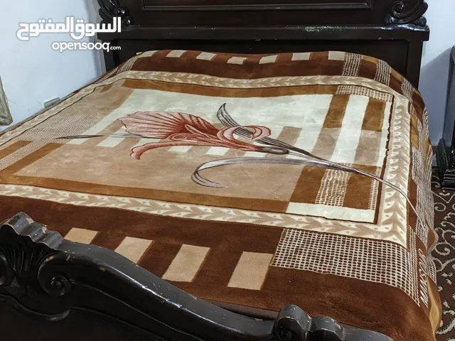 غرفه نوم  خشب ثقيل جداً ،