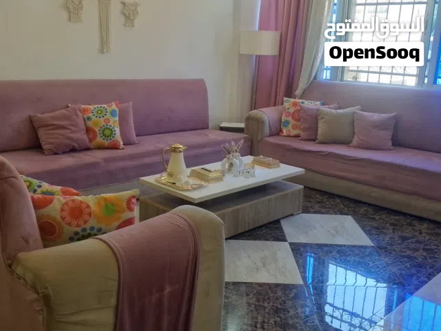 طقم كنب كورنر مع طاولة وسط و طربيزات وطاولة تلفزيون مع رف