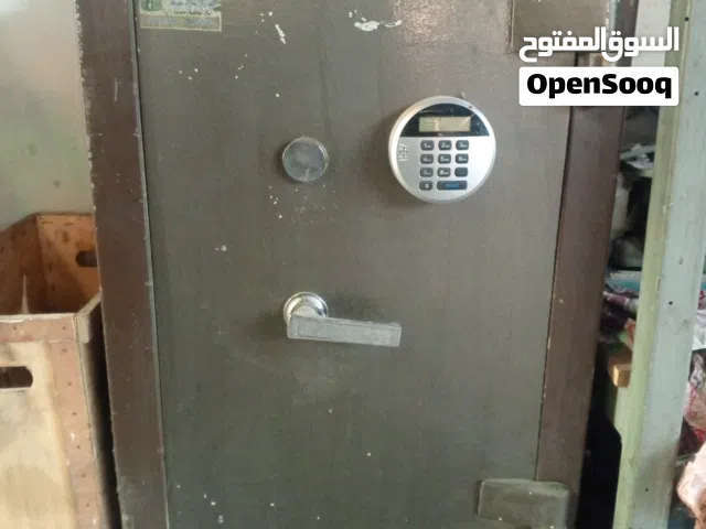 قاصة للبيع