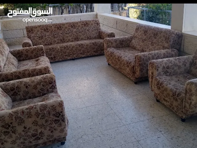 طقم كنب 9 مقاعد مع فرشه مفرد عدد 2