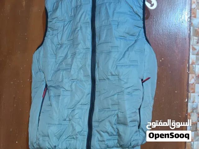 لون رصاصي بـ 6 الف