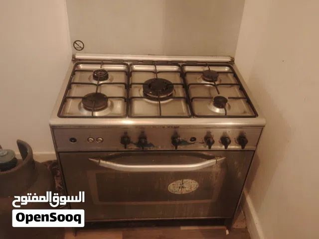 طباخ لاجرمينا ايطالي بحالة جيدة مع اسطوانة غاز Italian Lagermina stove in good condition with a gas