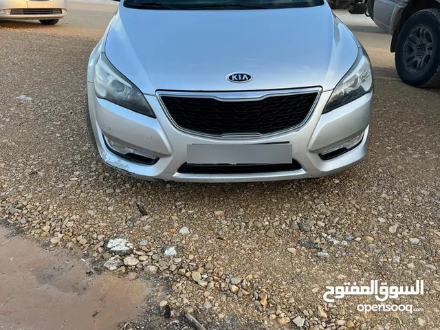 Used Kia Cadenza in Tripoli