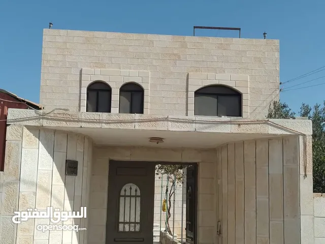 328 m2 More than 6 bedrooms Townhouse for Sale in Zarqa Other