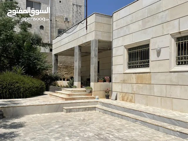 360 m2 4 Bedrooms Townhouse for Sale in Amman Al Bnayyat