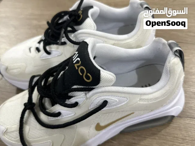 حذاء نايك اصلي مستعمل