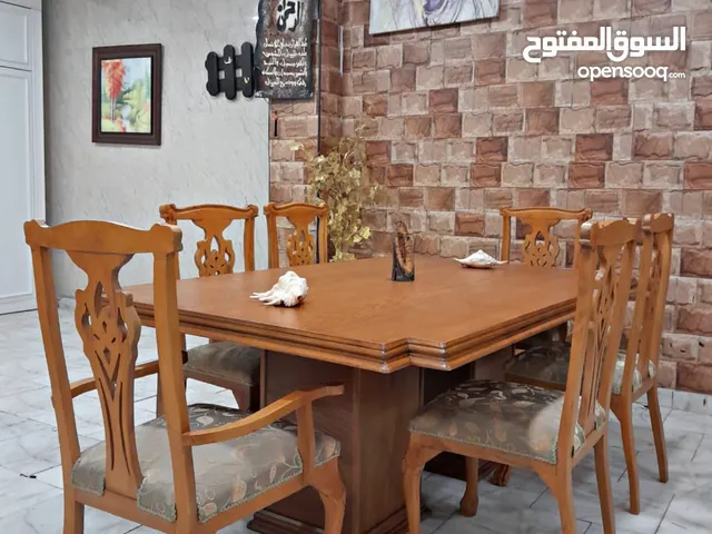 ‎ سفره 6 كراسي  فخمه  مميزه جداً خشب زان صلب بالكامل  استخدام بسيط جداً بحال الوكالة