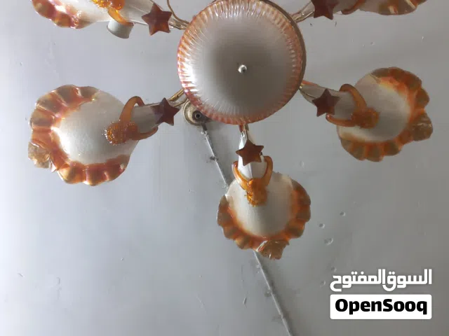 ثريات  شغالات ثنينهم