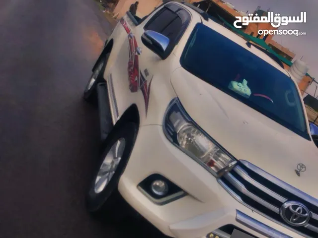Used Toyota Hilux in Amman