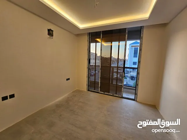 200 m2 3 Bedrooms Apartments for Rent in Al Riyadh Uhud