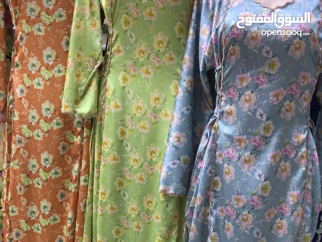 Shirts Tops - Shirts in Ajman