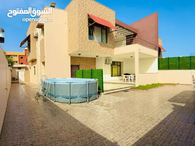 800 m2 More than 6 bedrooms Villa for Sale in Al Khums Other