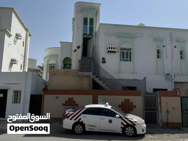 طابق ثاني من فيلا للإيجار  SECOND FLOOR OF VILLA FOR RENT