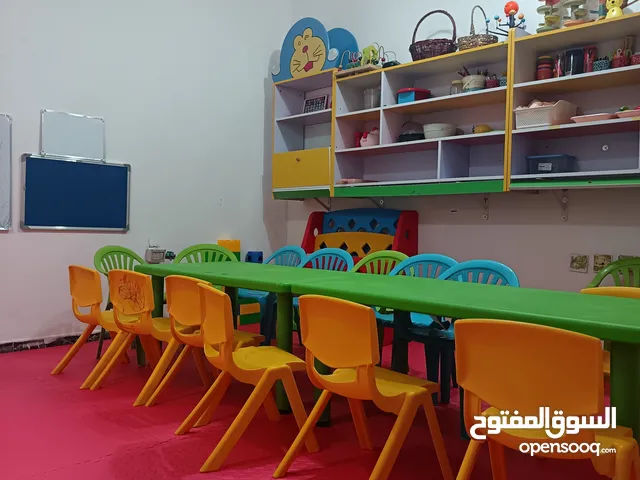 حضانة أطفال للبيع