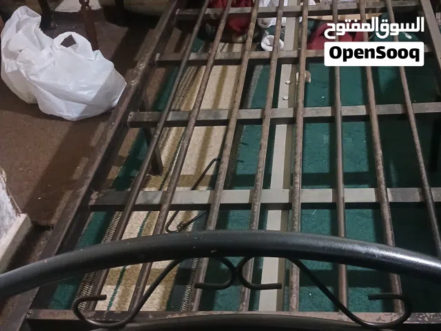 سرير مفرد عدد 1