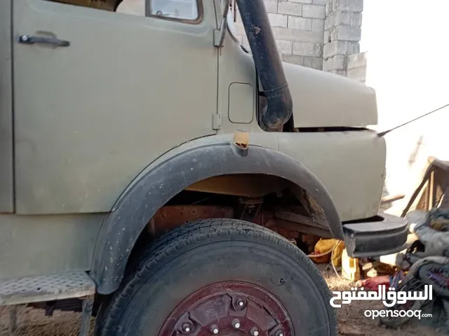 Tank Mercedes Benz 1984 in Al Mukalla