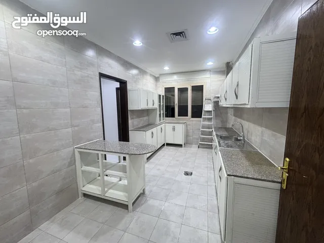 150 m2 3 Bedrooms Apartments for Rent in Mubarak Al-Kabeer Abu Ftaira