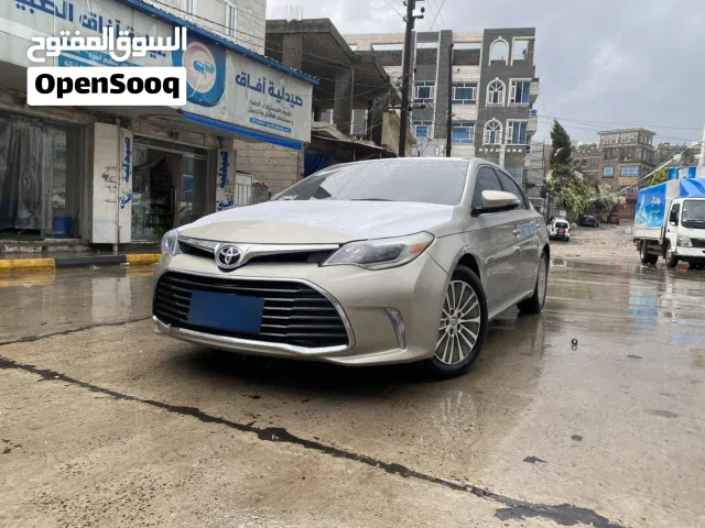 2013 تويوتا افالون Limited