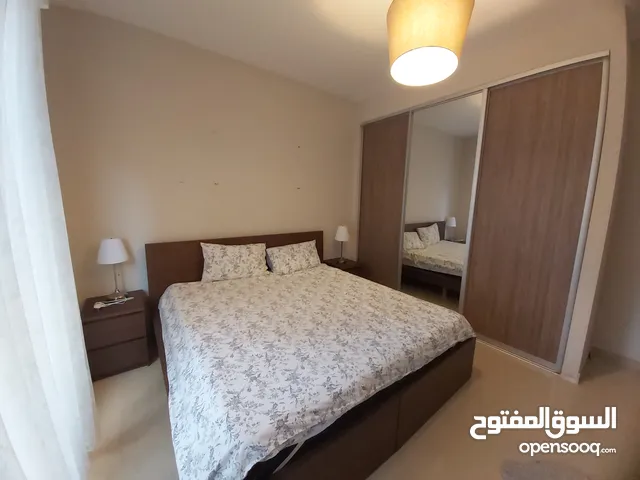 شقة ارضية فاخرة مفروشة للايجار 2 نوم في عبدون