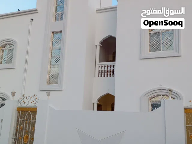 300 m2 More than 6 bedrooms Apartments for Sale in Al Dakhiliya Nizwa