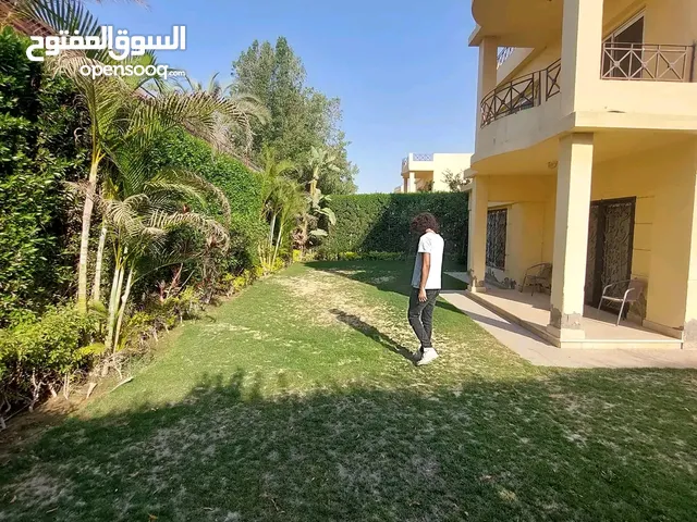 280 m2 4 Bedrooms Villa for Sale in Giza Sheikh Zayed