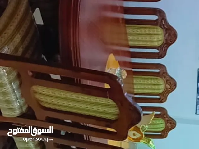 طاولة سفرة مع 9 مقاعد وبوفيه