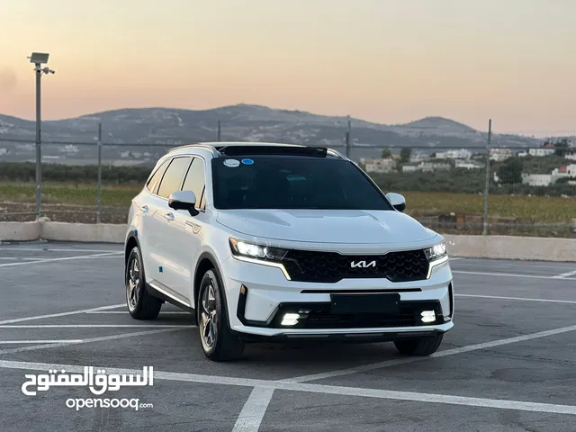 كايا سورينتو 2022 /فل الفل  فتحة سقف بانوراما  2x4 ///240Hp بنزين + كهرباء  ( Haybrid) 1600cc