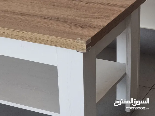 طاولة قهوة خشب طبيعي أنيقة – تصميم عصري وآمن للأطفال (جديدة كلياً بدون اي خدش حتى لو بسيط)