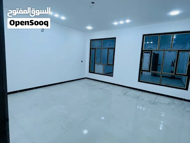 125 m2 3 Bedrooms Townhouse for Sale in Basra Al Amn Al Dakhile