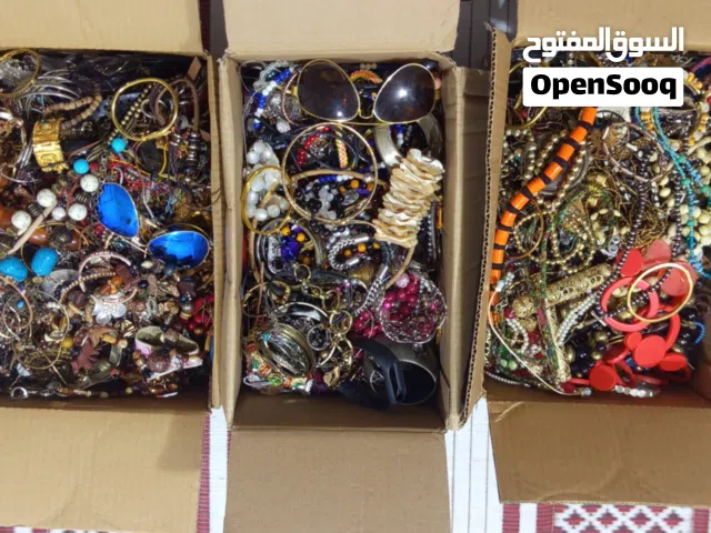 السلام عليكم عندي إكس صوارات للبيع