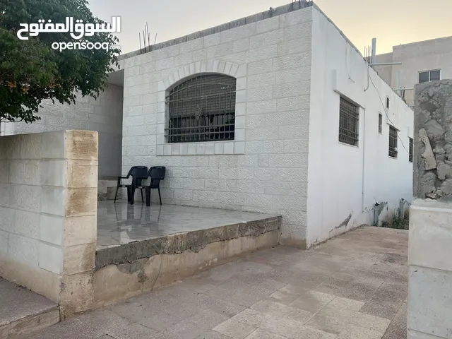 142 m2 5 Bedrooms Apartments for Sale in Mafraq Al-Hay Al-Hashmi