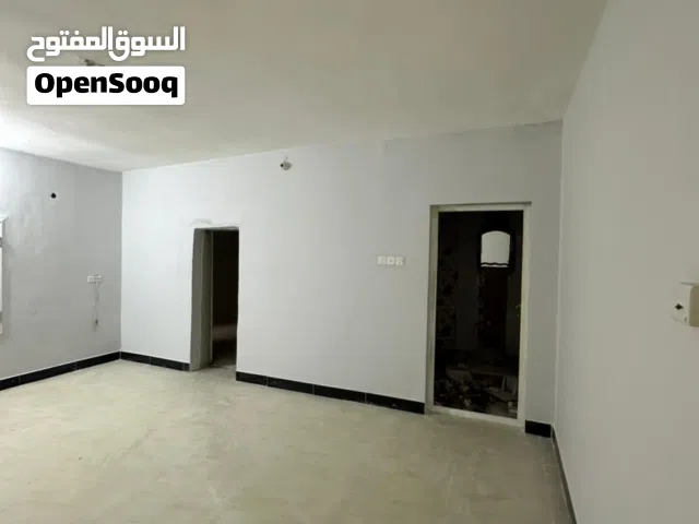 120 m2 3 Bedrooms Townhouse for Rent in Basra Jubaileh