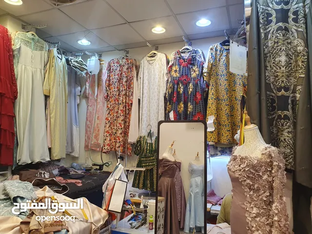 Alkhoud souq Tailor shop with 2 cutting master 3 tailor Full trained